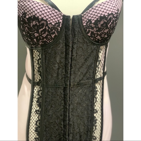 VS lingerie - Picture 4 of 5